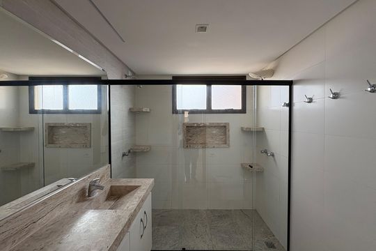 Apartamento à venda com 4 quartos, 305m² em Setor Bueno, Goiânia