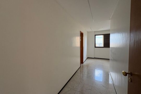 Apartamento à venda com 4 quartos, 305m² em Setor Bueno, Goiânia
