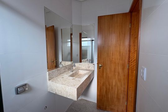 Apartamento à venda com 4 quartos, 305m² em Setor Bueno, Goiânia