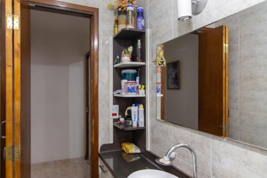 Banheiro de apartamento à venda com 2 quartos, 68m² em Picanço, Guarulhos