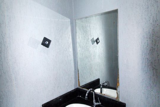Banheiro de casa à venda com 2 quartos, 70m² em Ramos, Rio de Janeiro