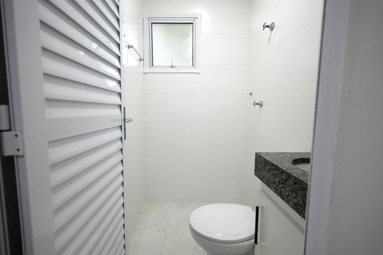 Banheiro de apartamento para alugar com 1 quarto, 48m² em Vila Humaita, Santo André