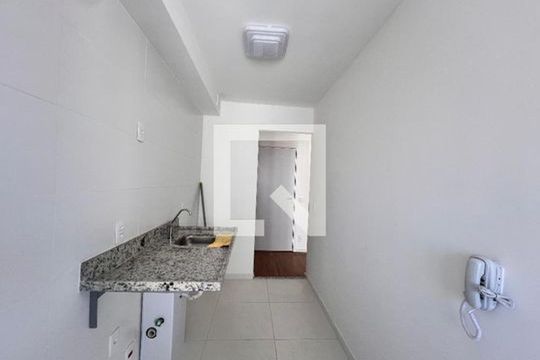 Cozinha de apartamento para alugar com 2 quartos, 58m² em Vila Rosalia, Guarulhos
