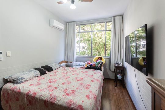 Quarto 5 de apartamento à venda com 5 quartos, 160m² em Tijuca, Rio de Janeiro