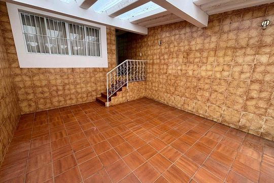 Garagem de casa à venda com 3 quartos, 197m² em Vila Guaraciaba, Santo André