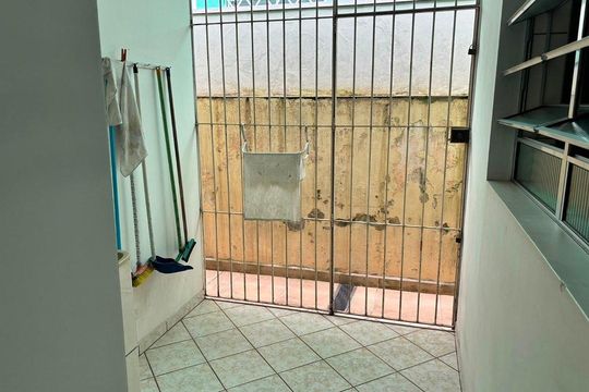 Área de Serviço de casa à venda com 3 quartos, 197m² em Vila Guaraciaba, Santo André