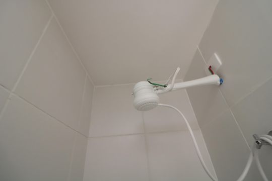 Banheiro de apartamento à venda com 2 quartos, 32m² em Quinta da Paineira, São Paulo