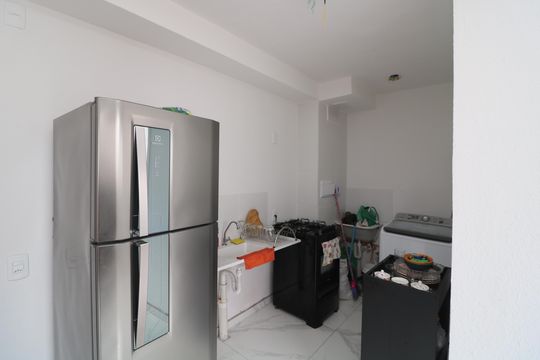 Cozinha de apartamento à venda com 2 quartos, 32m² em Quinta da Paineira, São Paulo