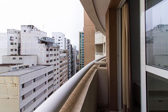 Varanda de kitnet/studio para alugar com 1 quarto, 30m² em Perdizes, São Paulo