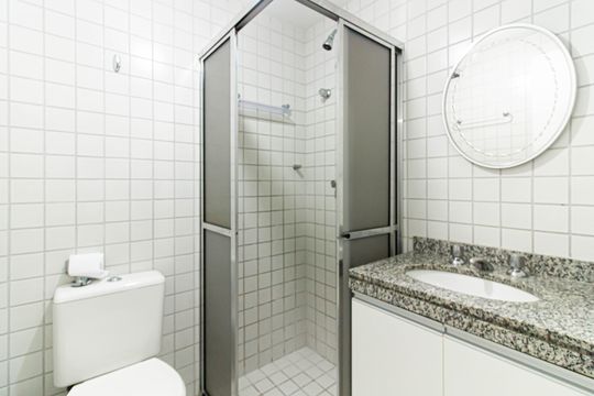 Banheiro de kitnet/studio para alugar com 1 quarto, 30m² em Perdizes, São Paulo