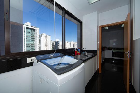 AREA DE SERVICO de apartamento para alugar com 4 quartos, 278m² em Funcionários, Belo Horizonte