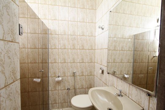Banheiro da Suíte de casa para alugar com 3 quartos, 473m² em Palmeiras, Belo Horizonte
