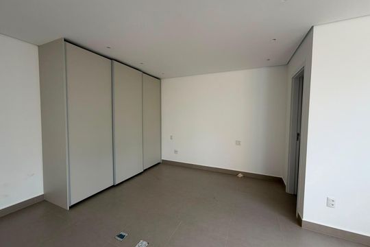 quarto de apartamento à venda com 1 quarto, 40m² em Lourdes, Belo Horizonte