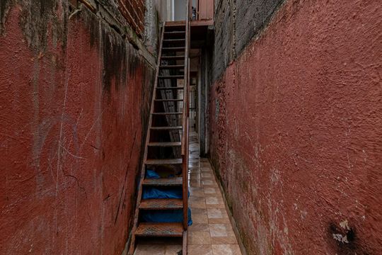 Corredor de casa à venda com 4 quartos, 110m² em Jardim Beatriz (zona Leste), São Paulo