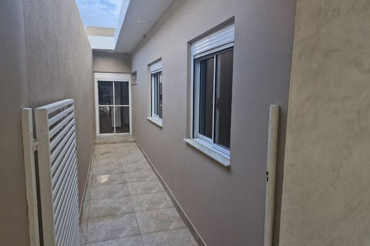 Área externa de casa para alugar com 3 quartos, 180m² em Sabaúna, Mogi das Cruzes