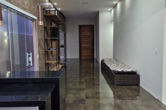 Casa para alugar com 3 quartos, 180m² em Sabaúna, Mogi das Cruzes