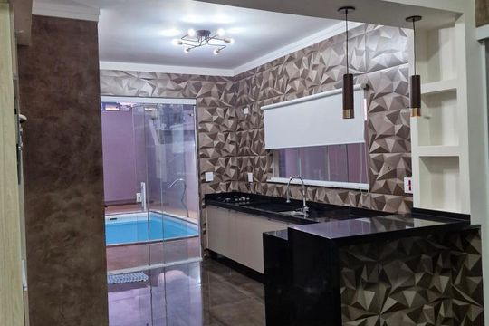 Cozinha de casa para alugar com 3 quartos, 180m² em Sabaúna, Mogi das Cruzes