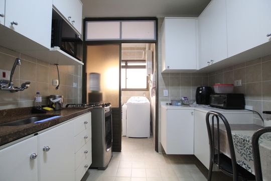 Apartamento para alugar com 1 quarto, 56m² em Aclimação, São Paulo