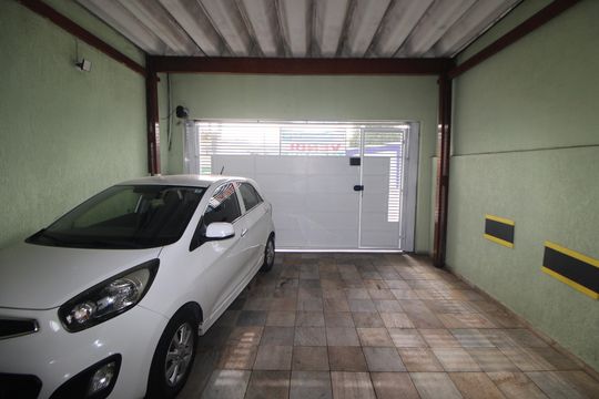 Garagem de casa à venda com 4 quartos, 125m² em Jardim Peri, São Paulo