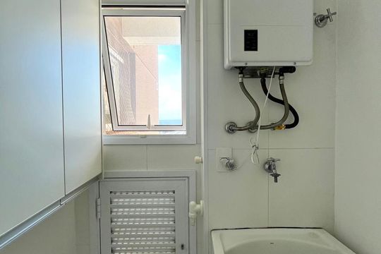Área de Serviço de apartamento para alugar com 2 quartos, 73m² em Fazenda Santa Cândida, Campinas