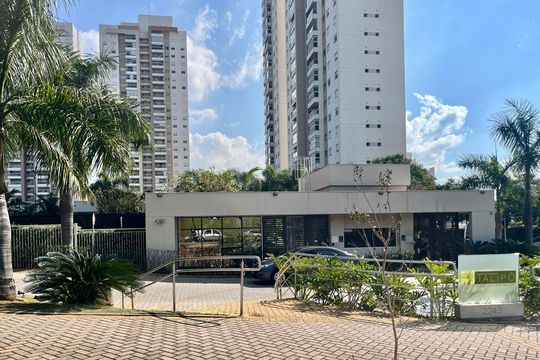 Fachada e portaria de apartamento para alugar com 2 quartos, 73m² em Fazenda Santa Cândida, Campinas