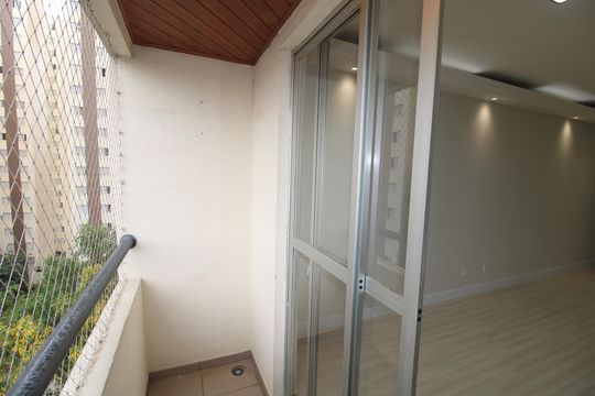 Sala - Varanda de apartamento à venda com 3 quartos, 68m² em Vila Dionisia, São Paulo