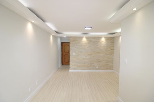 Sala de apartamento à venda com 3 quartos, 68m² em Vila Dionisia, São Paulo