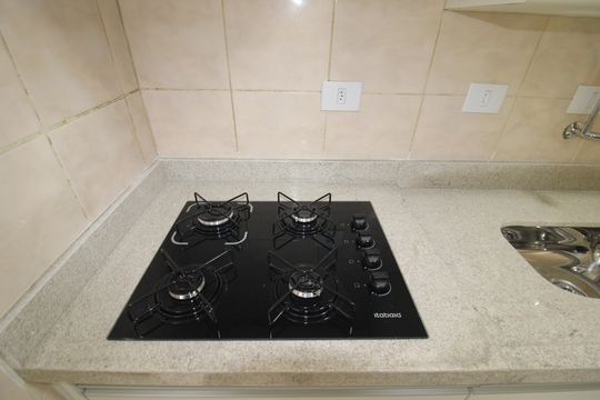Cozinha de apartamento à venda com 3 quartos, 68m² em Vila Dionisia, São Paulo