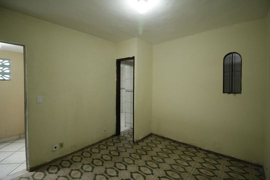 Sala de casa de condomínio para alugar com 2 quartos, 120m² em Taquara, Rio de Janeiro