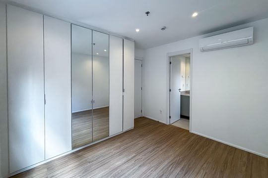 Suíte de apartamento para alugar com 2 quartos, 54m² em Pinheiros, São Paulo