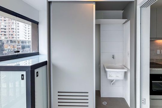 Área de serviço de apartamento para alugar com 2 quartos, 45m² em Pinheiros, São Paulo