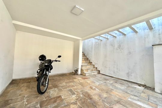 Garagem de casa à venda com 3 quartos, 113m² em Vila Santa Catarina, São Paulo