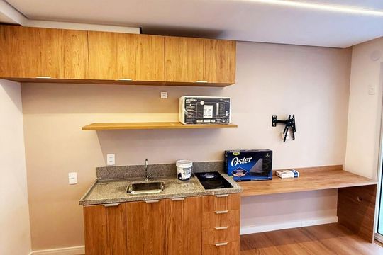 Cozinha de apartamento para alugar com 1 quarto, 27m² em Perdizes, São Paulo
