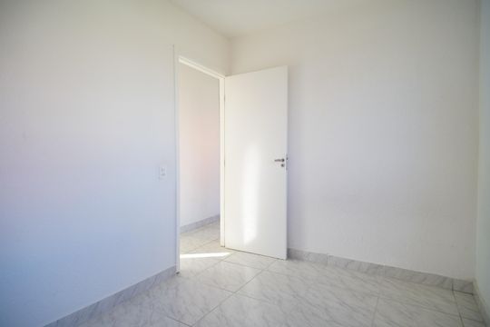 Quarto 1  de apartamento para alugar com 2 quartos, 44m² em Santos Dumont, São Leopoldo