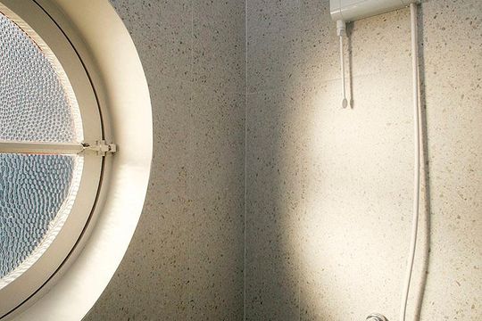 Banheiro de apartamento para alugar com 1 quarto, 25m² em Centro Histórico, Porto Alegre