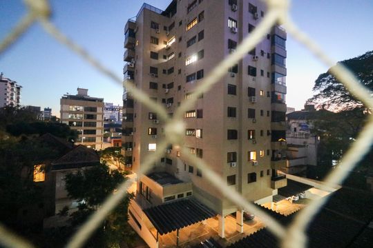 Vista do Quarto 1 de apartamento à venda com 3 quartos, 89m² em Santana, Porto Alegre