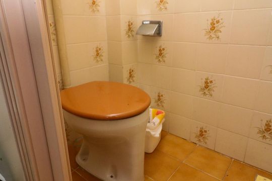 Banheiro de serviço de apartamento à venda com 3 quartos, 89m² em Santana, Porto Alegre
