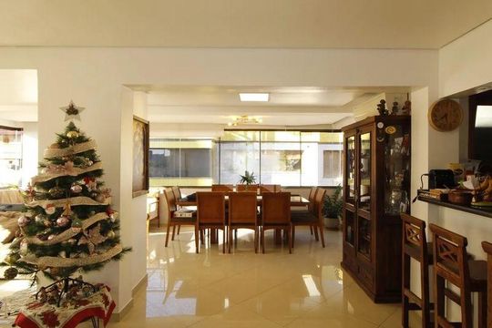 Apartamento para alugar com 3 quartos, 241m² em Jardim Itu, Porto Alegre