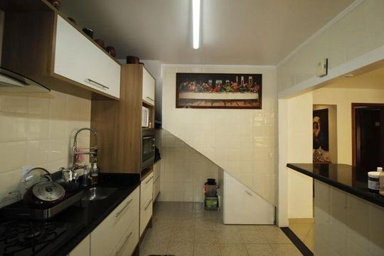 Apartamento para alugar com 3 quartos, 241m² em Jardim Itu, Porto Alegre