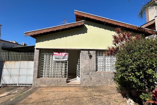 Fachada de casa para alugar com 3 quartos, 263m² em Jardim Proença, Campinas