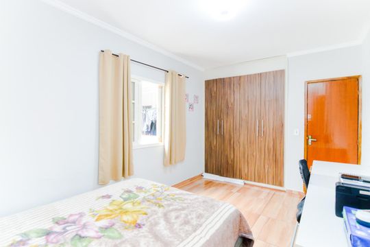 Quarto 1  de casa à venda com 4 quartos, 350m² em Jardim Divinolandia, Guarulhos