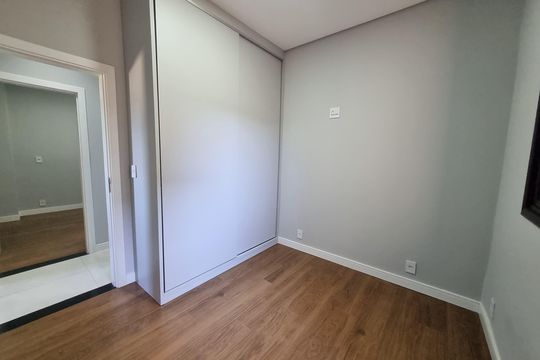 Casa de Condomínio à venda com 3 quartos, 200m² em Lenheiro, Valinhos
