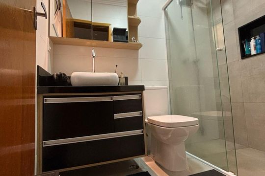 Banheiro de casa de condomínio à venda com 2 quartos, 89m² em Vila Gustavo, São Paulo