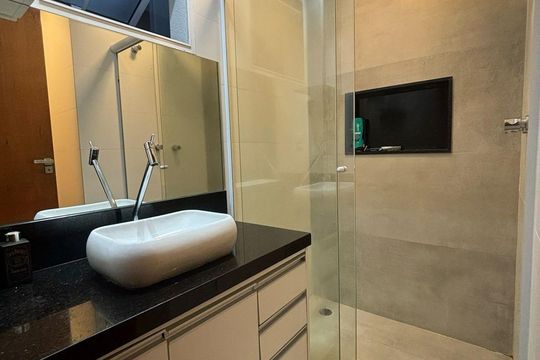Banheiro de casa de condomínio à venda com 2 quartos, 89m² em Vila Gustavo, São Paulo