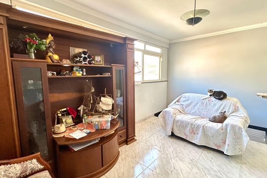 Casa para alugar com 5 quartos, 220m² em Jardim Iv Centenario, Guarulhos
