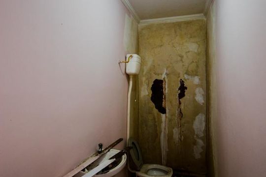 Banheiro da Garagem de casa para alugar com 3 quartos, 125m² em Parque Continental I, Guarulhos