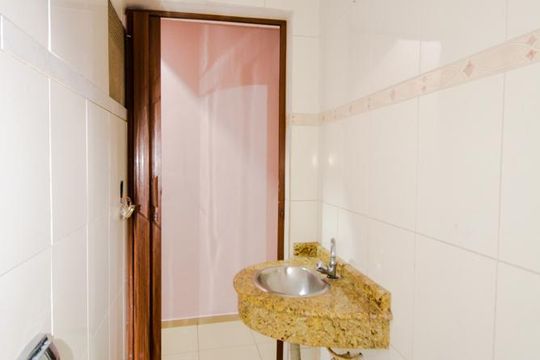 Lavabo de casa para alugar com 3 quartos, 125m² em Parque Continental I, Guarulhos