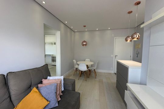 Sala de apartamento à venda com 2 quartos, 51m² em Centro, Barueri