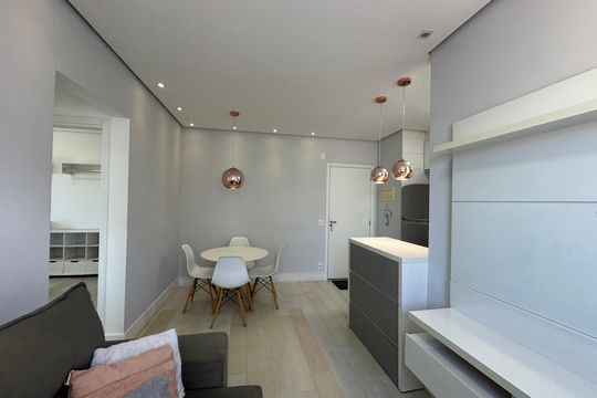 Sala de apartamento à venda com 2 quartos, 51m² em Centro, Barueri