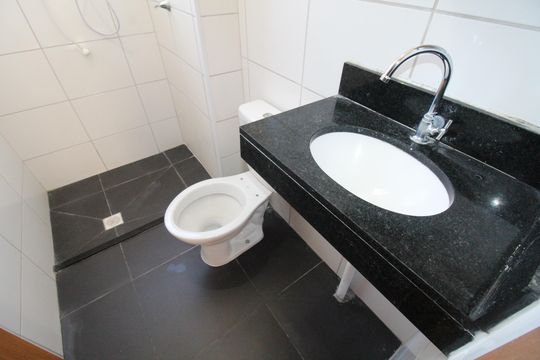 Banheiro de apartamento para alugar com 2 quartos, 40m² em Nova Michigan, São José dos Campos